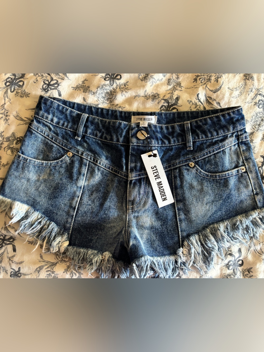 Steve Madden Distressed Blue Denim Fringed Hem Women's Shorts
